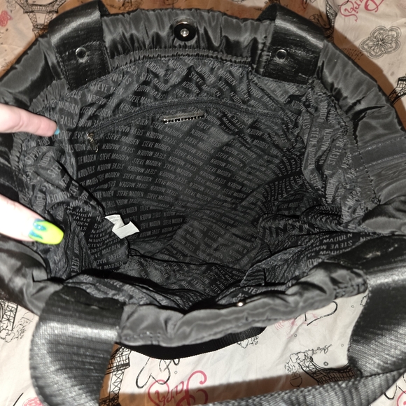 Steve Madden Quilted Puffer Black Tote Bag - Picture 5 of 7